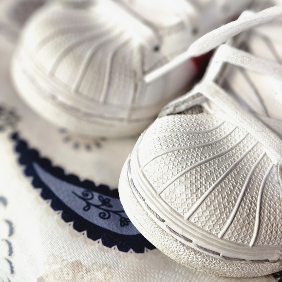 ADIDAS - Picture 7 of 12